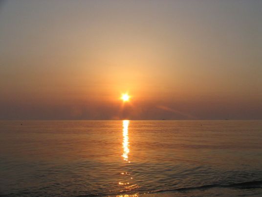 1024px-Black-Sea-sunrise